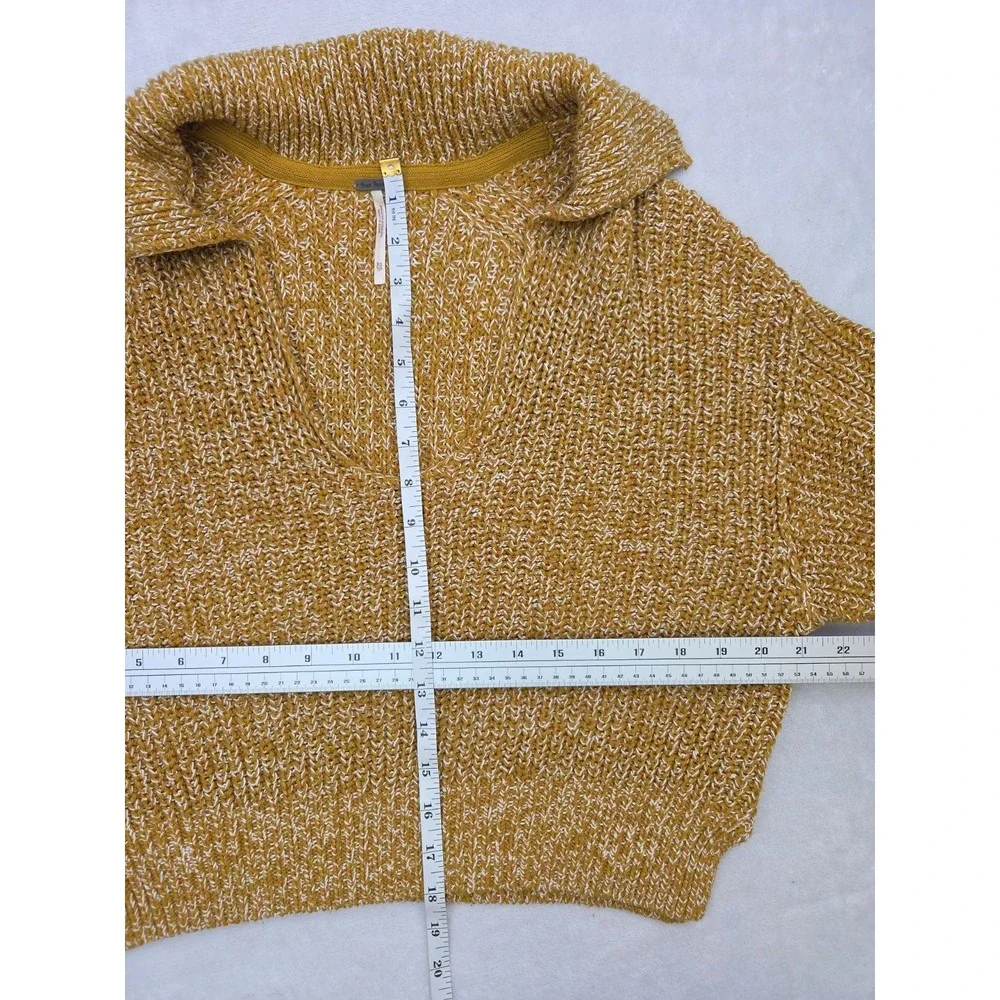 Free People Love This City Sweater V Neck Cropped Collar Yellow Gold Size XS